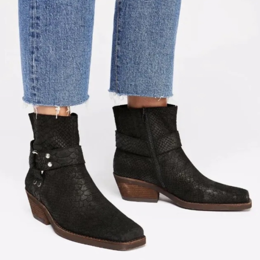 JEFFREY CAMPBELL X Free People Fairfax Western Boot Women’s Black Suede Size 8